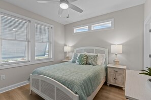 7 bedrooms, iron/ironing board, free WiFi, bed sheets