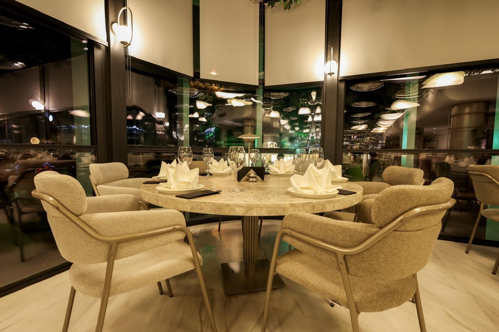 Photo - Four Hills Hotel