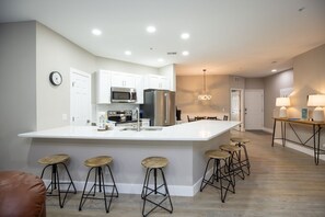 Fridge, microwave, oven, stovetop - 51 Ocean Breeze: Coastal Elegance! Pet Friendly 3 BR Villa, Free Bikes. (Hilton Head Island)