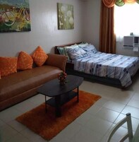 Comfort Condo, 1 Bedroom, Kitchen, Ocean View | Living area | 32-inch Smart TV with digital channels, Netflix, streaming services