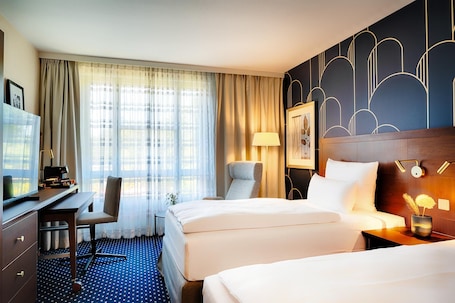 Superior Twin Room | In-room safe, desk, laptop workspace, free WiFi