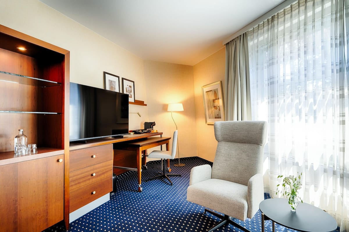 Coffres-forts dans les chambres, bureau