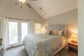 2 bedrooms, iron/ironing board, internet, bed sheets - Two Bedroom Harbor View Condo (Grand Rivers)