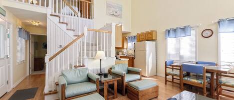 TV, lareira, DVD player