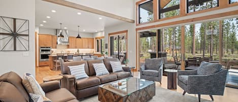 TV, fireplace, ping pong