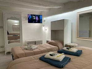 Apartamento Business | Ropa de cama de alta calidad y escritorio