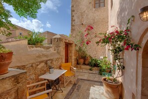 Property grounds - Telesilla House in Monemvasia (Monemvasia)