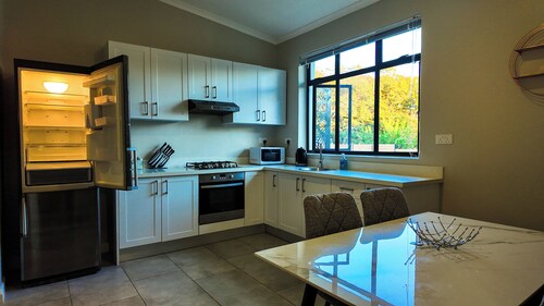 Beautiful 2-bed Luxury Apartment in Victoria Falls