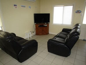 TV, DVD player