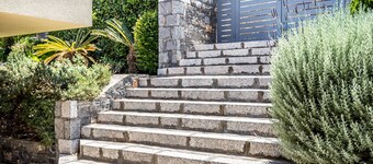 Analisa Luxury Villa