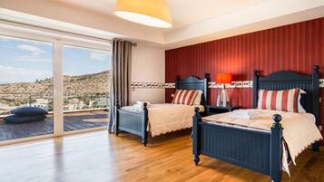 House, 5 Bedrooms, Smoking, Private Pool | 5 bedrooms, soundproofing