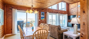 C9083 Cavallo Dunes. Oceanfront, 3 Bedrooms, Hot Tub, Pets OK, 4x4 Area
