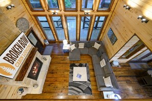 Lobby - 5 bedroom with  Playground fort!! (Broken Bow)