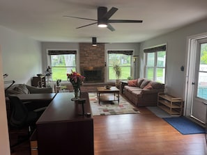 Smart TV, printers - Large House Rental in Historic Area (Indianapolis)