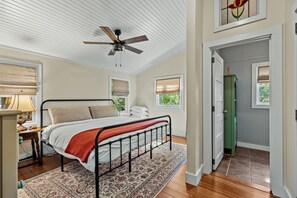 3 habitaciones, tabla de planchar con plancha y wifi gratis