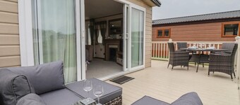 Whispering Willows 2-bed Lodge in Scarborough