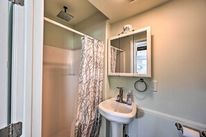 House (6 Bedrooms) | Interior - La Jolla Home & Detached Suite: Hot Tub & Backyard (La Jolla)