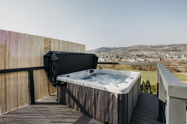 Relaxen im privaten Spa mit wunderschönem Blick ins Tal!