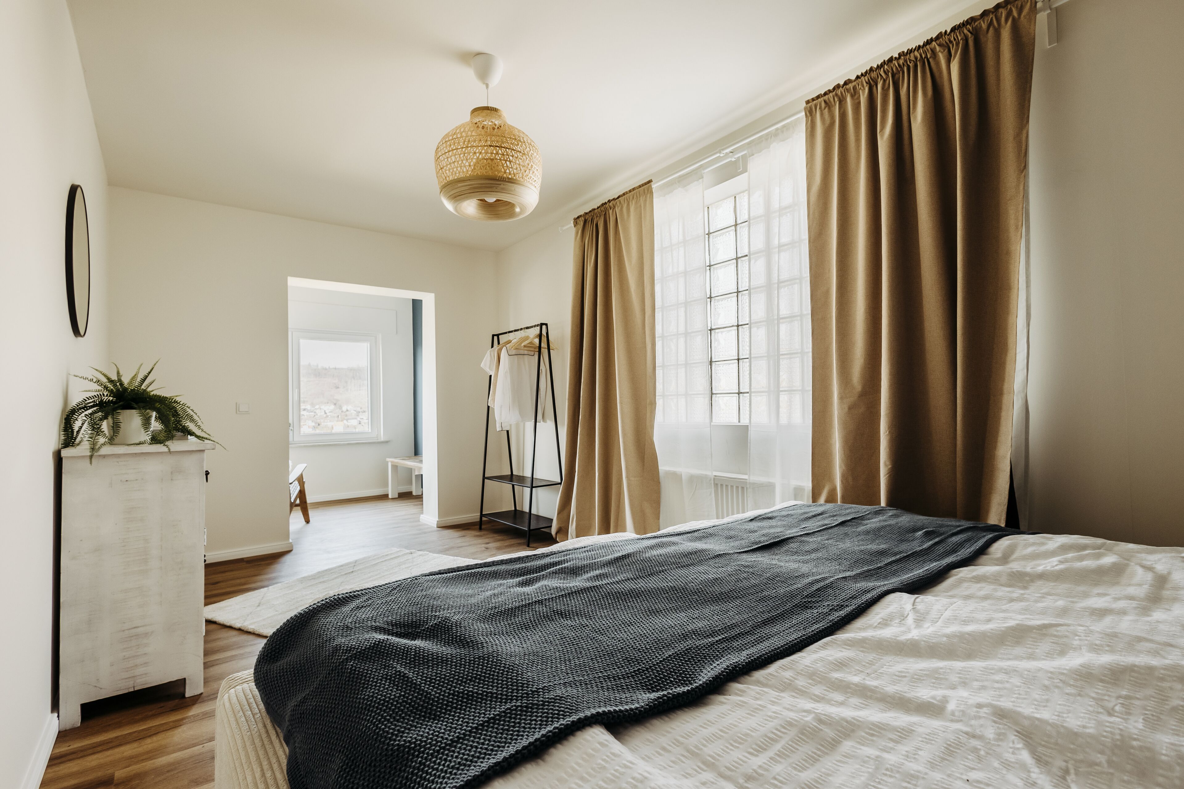 3 quartos, berço de viagem, Wi-Fi de cortesia, roupa de cama