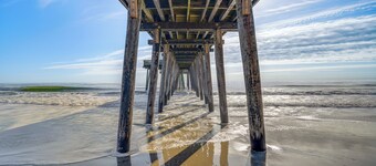 Renovated Ocean City Retreat - Walk to Beach!