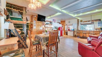 Apartment (1 Bedroom) | Interior