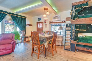 Apartment (1 Bedroom) | Interior - Cozy Kenai Abode w/ Private Deck: 5 Mi to Ocean! (Kenai)