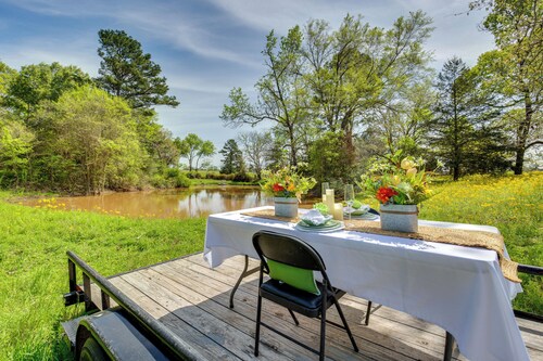 Pool, Grill & Fire Pit: Grapeland Farm Retreat