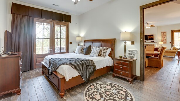 独立别墅 (5 Bedrooms)