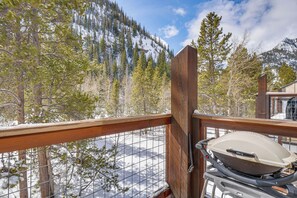 Apartment (2 Bedrooms) | Interior - Downtown Frisco Townhome ~ 1 Mi to Lake Dillon! (Frisco)