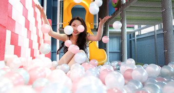 Zona de juegos infantil cubierta