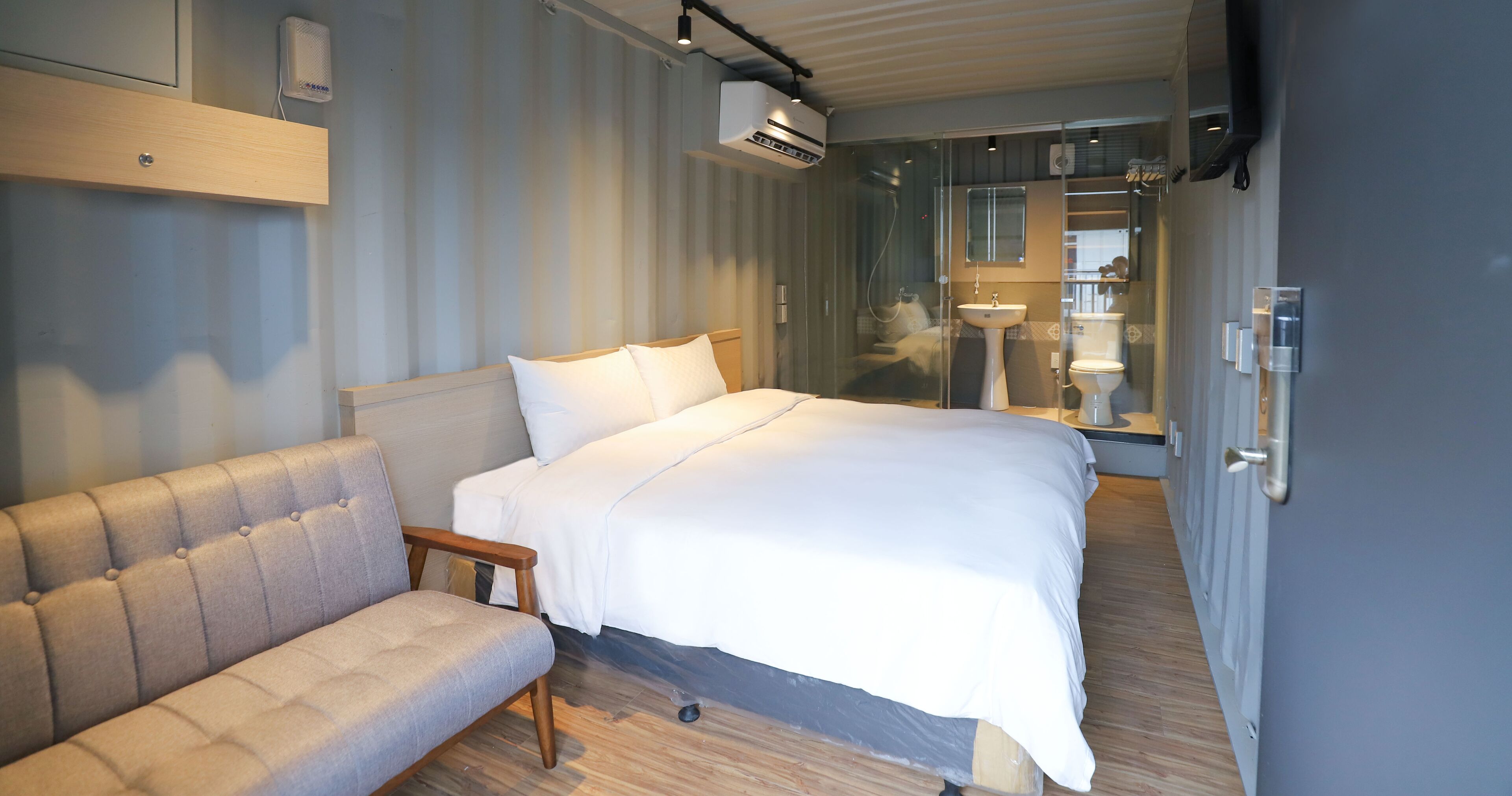 Quarto casal standard, 1 cama de casal | Edredons de pluma, escrivaninha, Wi-Fi de cortesia