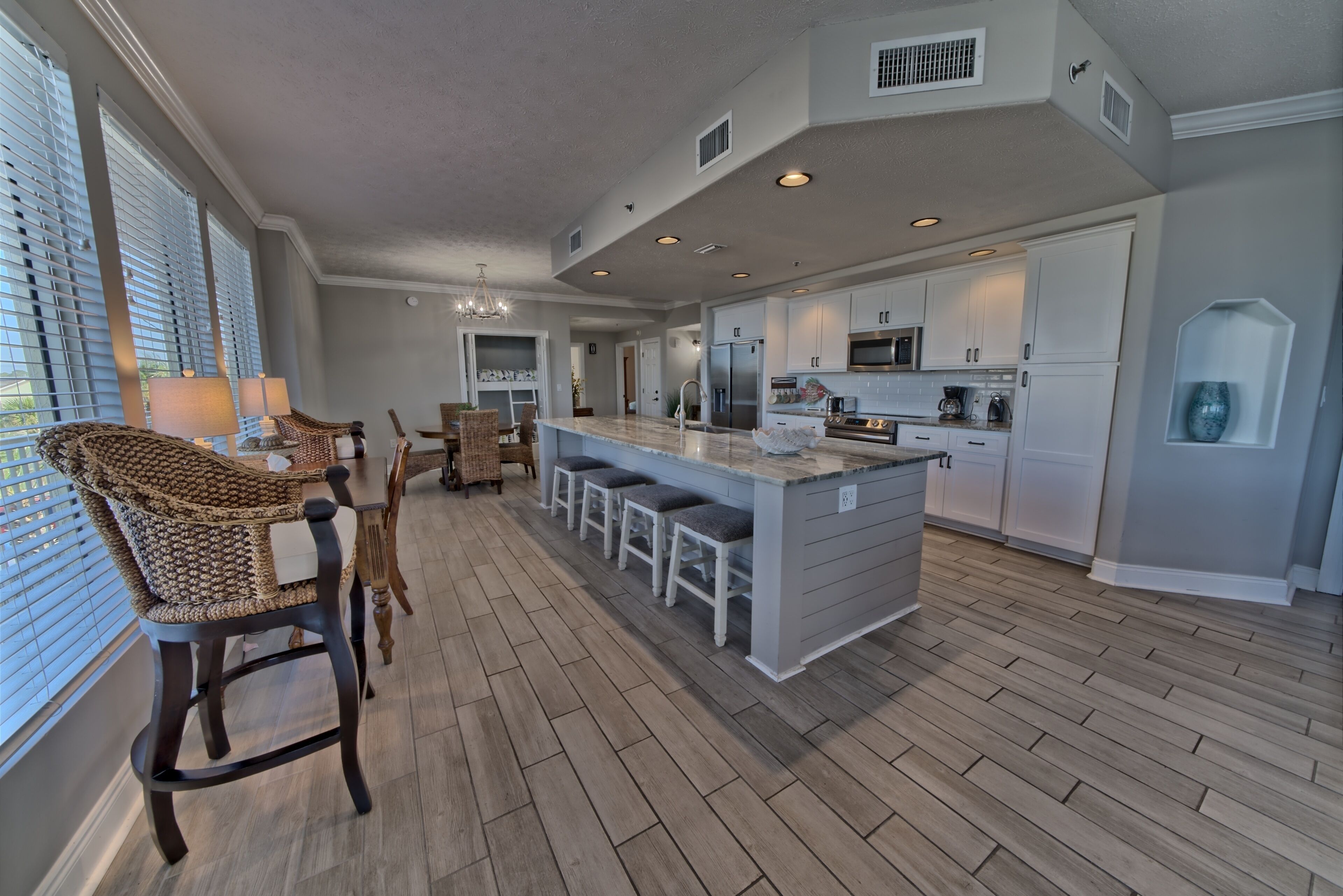 Condo, 3 Bedrooms | Private kitchen | Fridge, oven, coffee/tea maker, toaster