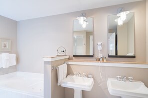 Appart'hĂŽtel, 3 chambres | Salle de bain
