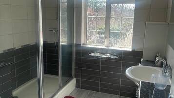 Standard Double Room - Shared | Bathroom