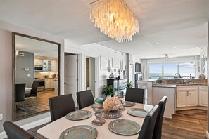Condo, 3 Bedrooms | Dining