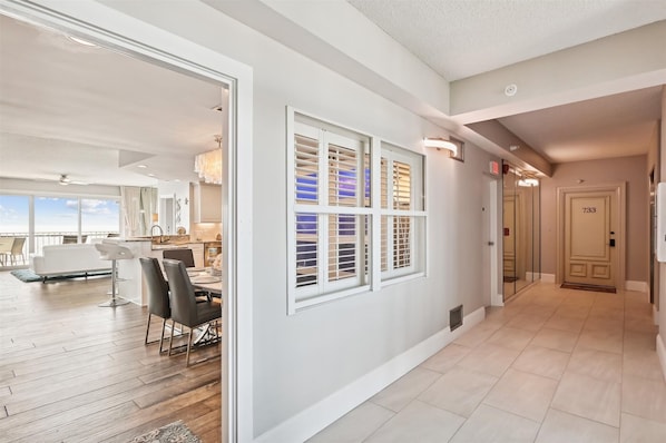 Condo, 3 Bedrooms | Interior