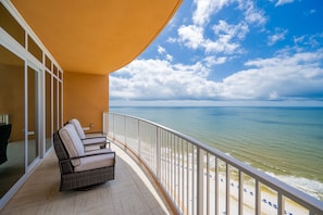 Property grounds - Phoenix Gulf Towers 2406 2 Bedroom Condo (Orange Beach)