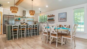 House, 3 Bedrooms | Dining
