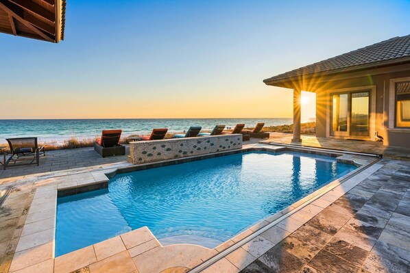 Casa, varias habitaciones | Alberca | Alberca climatizada 