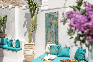 Terrace/patio - Habitación con Balcón Vistas a la Piscina - Casco Antiguo Altea - Solo Adultos (Altea)