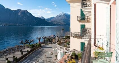 Lakefront Retreat by Wonderful Italy - Celeste