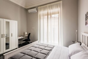 3 quartos, ferros/tábuas de passar roupa, Wi-Fi de cortesia