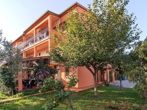 Exterior - Two Bedroom with amazing terrace in peaceful area of Rovinj, just 10 minutes walk from old town (Rovinj)