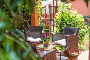 Terrace/patio - Two Bedroom with amazing terrace in peaceful area of Rovinj, just 10 minutes walk from old town (Rovinj)