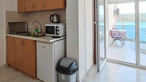 Fridge, microwave, oven, stovetop - Villa Maxima / Apartment 10 (Neum)