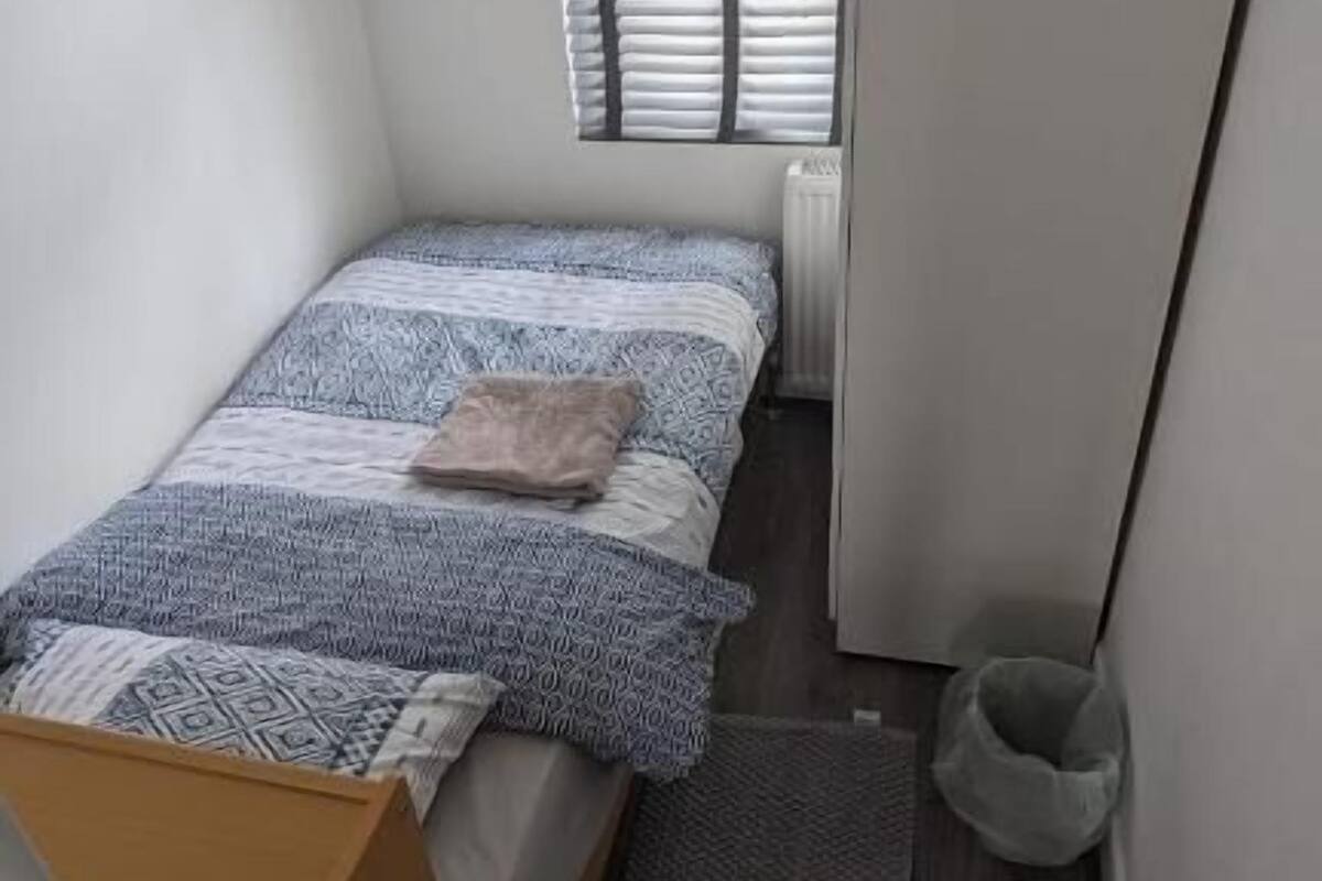 Economy Single Room
