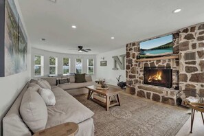 Smart TV, fireplace, table football, ping pong