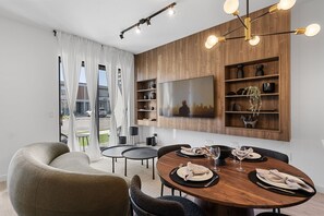 Dining - Modern 3BR Oasis at The Hub – Near Disney, EV Charger, Club Access (Kissimmee)