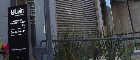 Fachada da propriedade