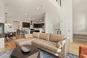 Smart TV, fireplace, books, offices - Contemporary Gem - Rooftop Deck & Private Hot Tub! (Fort Collins)